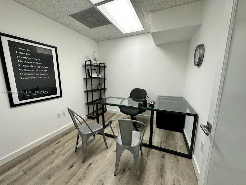 В аренду: $1,000 (0 спален, 0 ванн, 0 Квадратных фут)