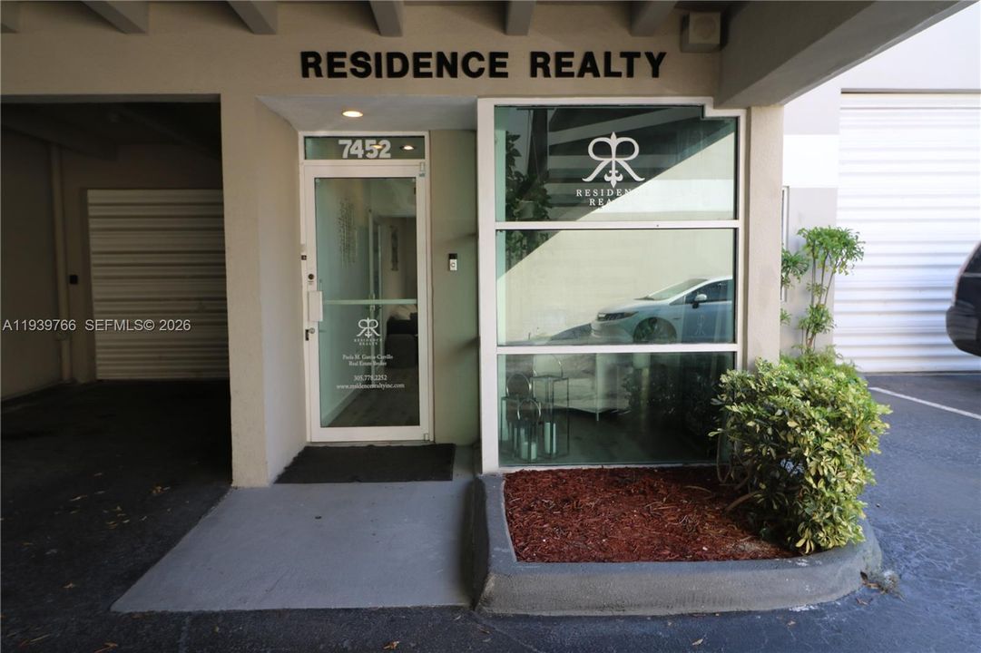 В аренду: $1,000 (0 спален, 0 ванн, 0 Квадратных фут)