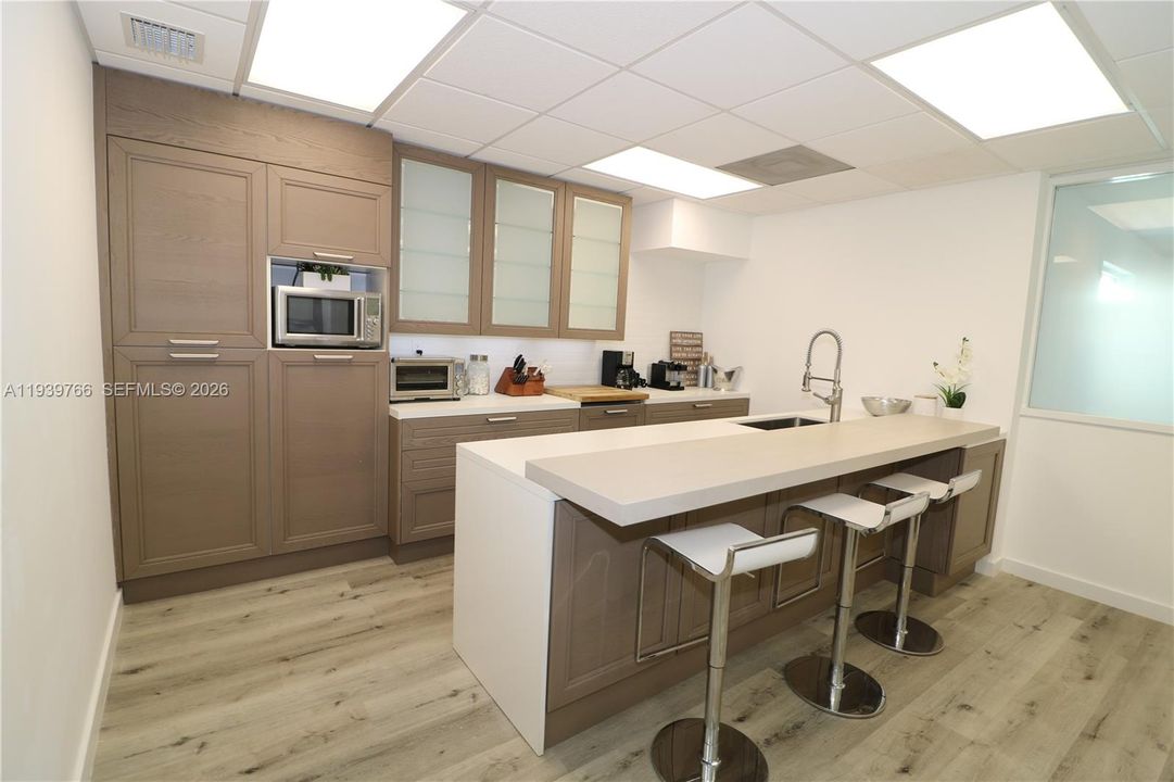 В аренду: $1,000 (0 спален, 0 ванн, 0 Квадратных фут)