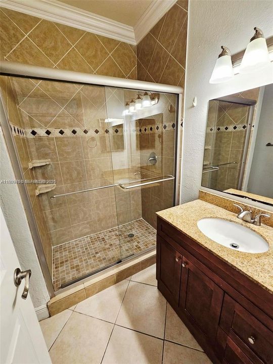 В аренду: $2,450 (3 спален, 2 ванн, 1093 Квадратных фут)