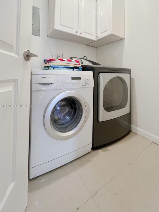 В аренду: $3,950 (4 спален, 2 ванн, 0 Квадратных фут)