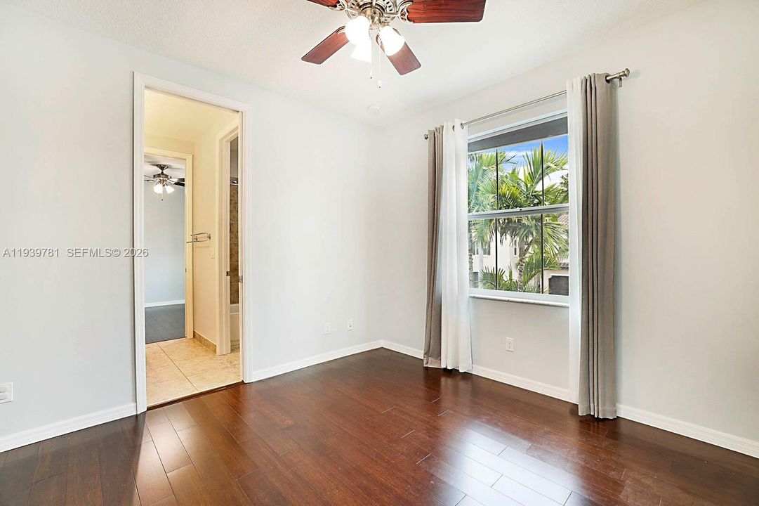 For Sale: $559,000 (3 beds, 2 baths, 1718 Square Feet)