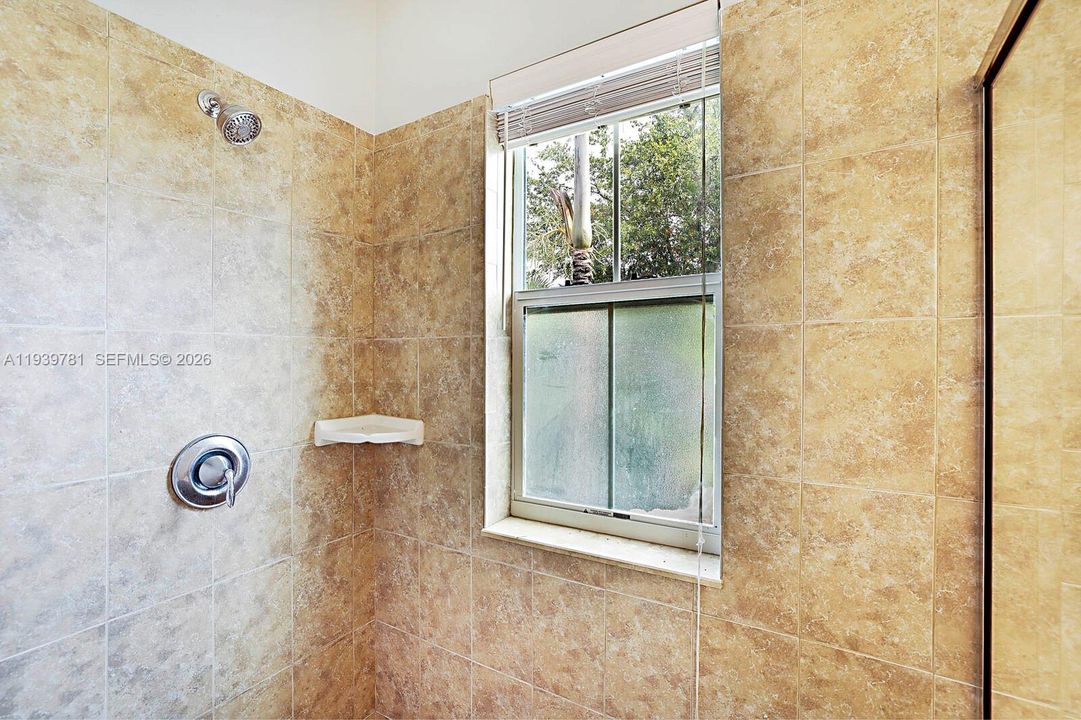 For Sale: $559,000 (3 beds, 2 baths, 1718 Square Feet)