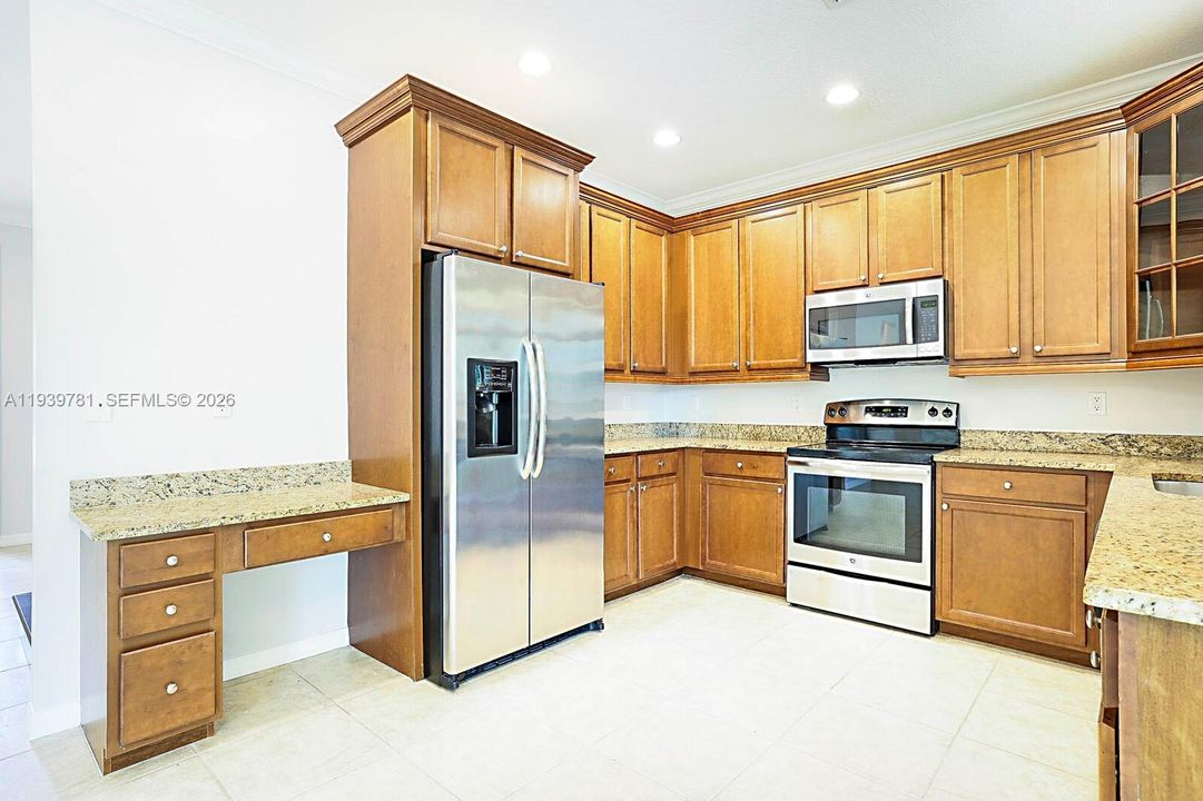 For Sale: $559,000 (3 beds, 2 baths, 1718 Square Feet)