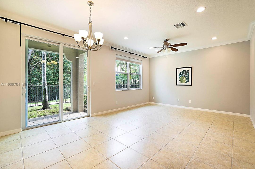 For Sale: $559,000 (3 beds, 2 baths, 1718 Square Feet)