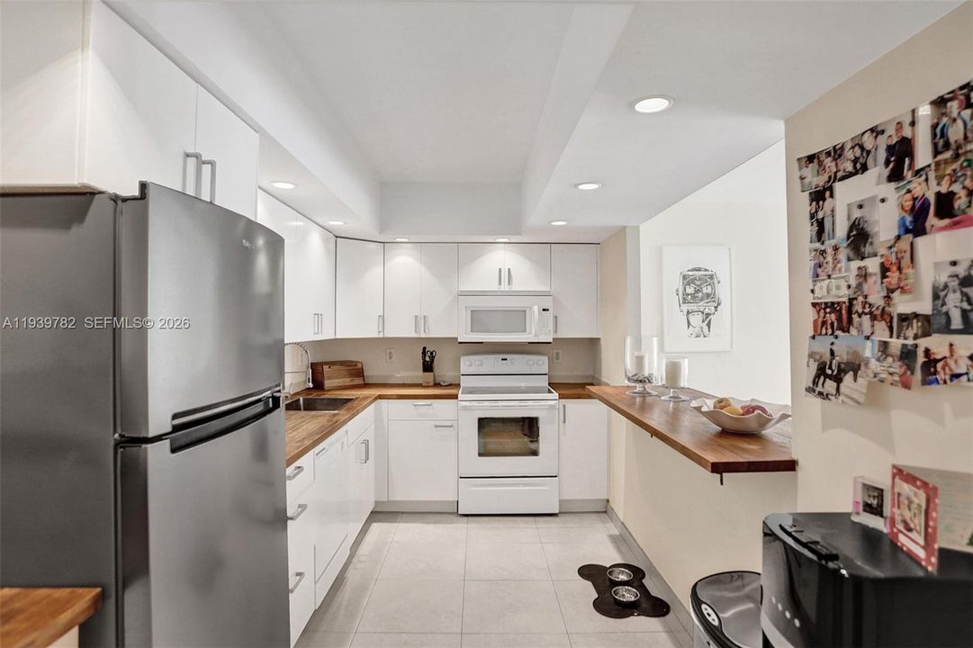 出租: $2,950 (2 贝兹, 2 浴室, 1537 平方英尺)