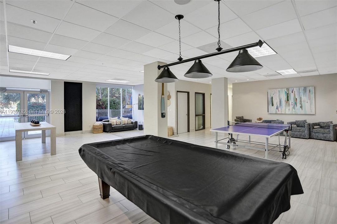 出租: $2,950 (2 贝兹, 2 浴室, 1537 平方英尺)