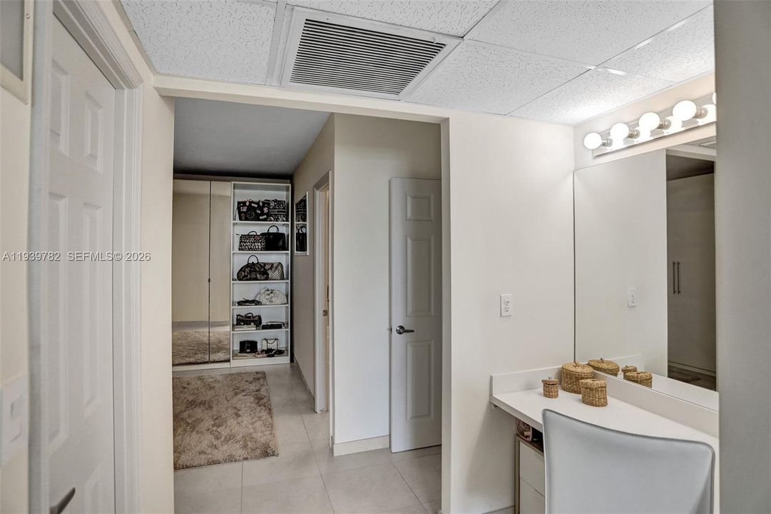 出租: $2,950 (2 贝兹, 2 浴室, 1537 平方英尺)