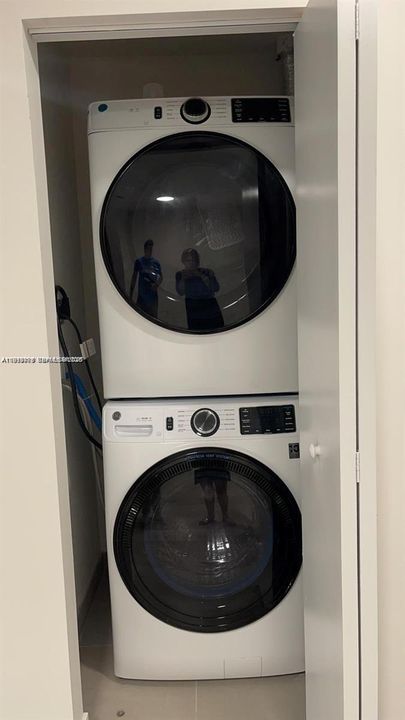 En Venta: $425,000 (2 camas, 2 baños, 1325 Pies cuadrados)