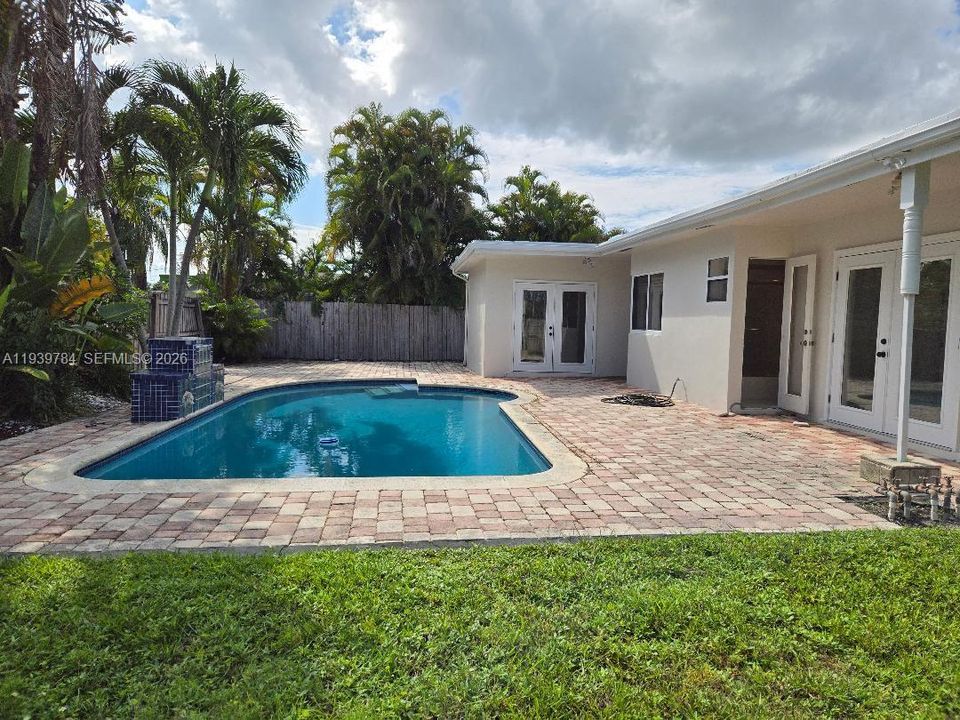 В аренду: $3,500 (3 спален, 2 ванн, 1266 Квадратных фут)