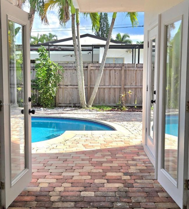 В аренду: $3,500 (3 спален, 2 ванн, 1266 Квадратных фут)