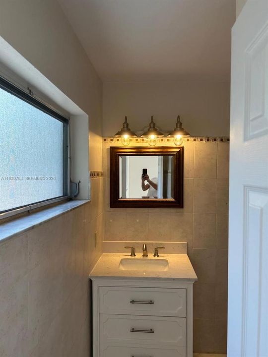 В аренду: $3,500 (3 спален, 2 ванн, 1266 Квадратных фут)