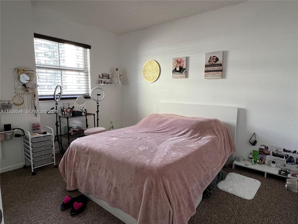 В аренду: $2,999 (2 спален, 2 ванн, 950 Квадратных фут)