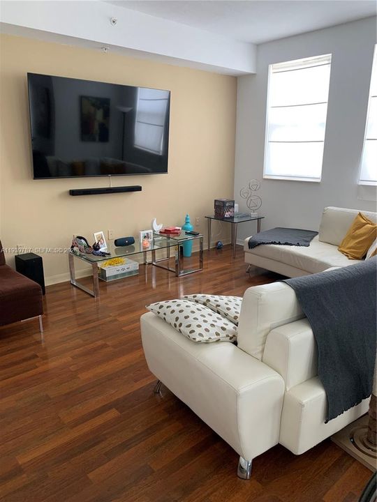 En Venta: $390,000 (2 camas, 2 baños, 1123 Pies cuadrados)