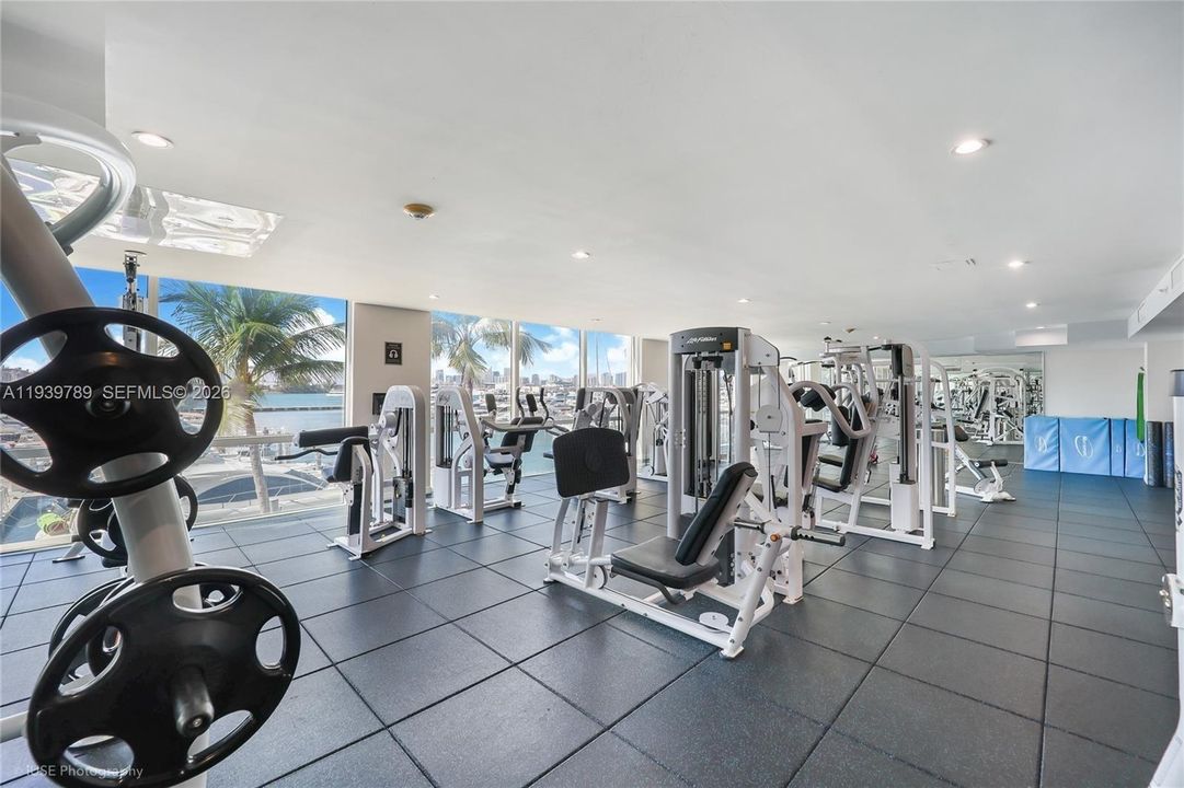 待售: $1,450,000 (2 贝兹, 2 浴室, 1130 平方英尺)