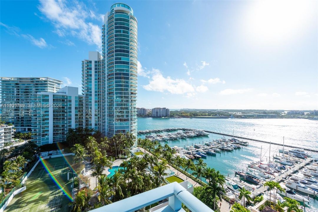 待售: $1,450,000 (2 贝兹, 2 浴室, 1130 平方英尺)