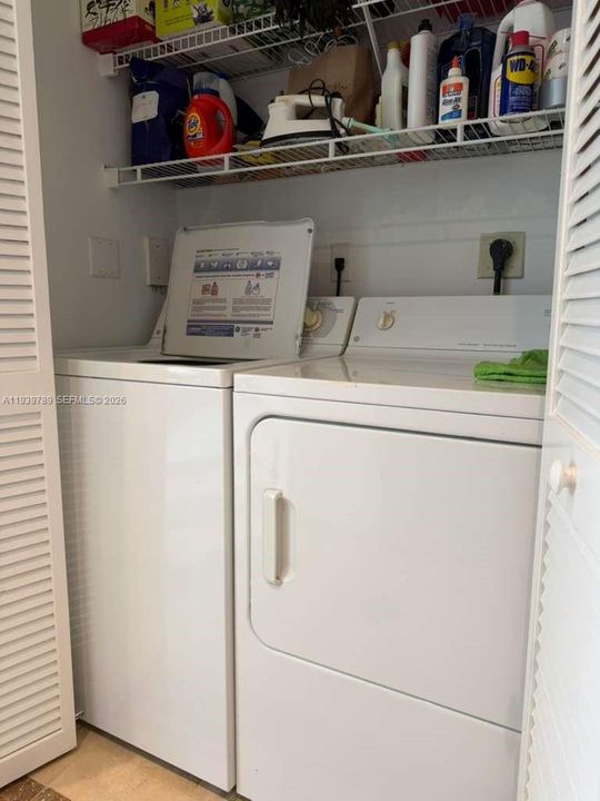 待售: $1,450,000 (2 贝兹, 2 浴室, 1130 平方英尺)