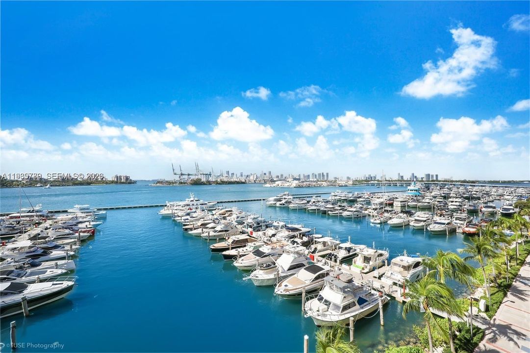 待售: $1,450,000 (2 贝兹, 2 浴室, 1130 平方英尺)