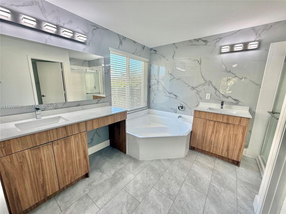 待售: $777,777 (4 贝兹, 2 浴室, 2491 平方英尺)