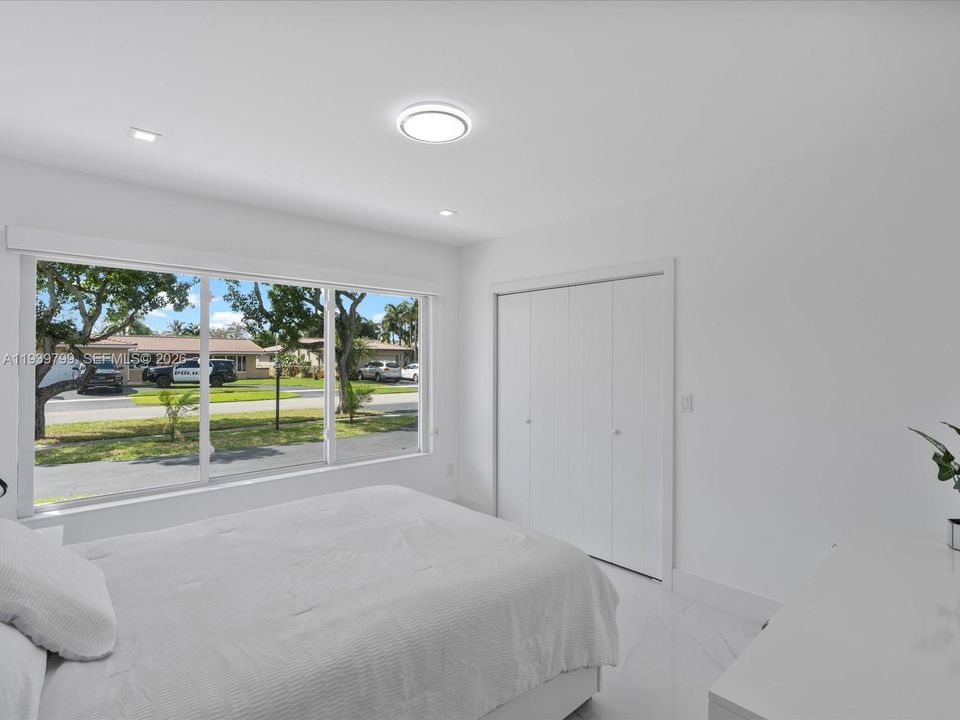 待售: $1,250,000 (4 贝兹, 3 浴室, 1890 平方英尺)