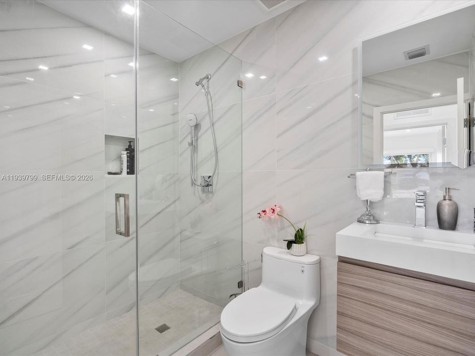 待售: $1,250,000 (4 贝兹, 3 浴室, 1890 平方英尺)