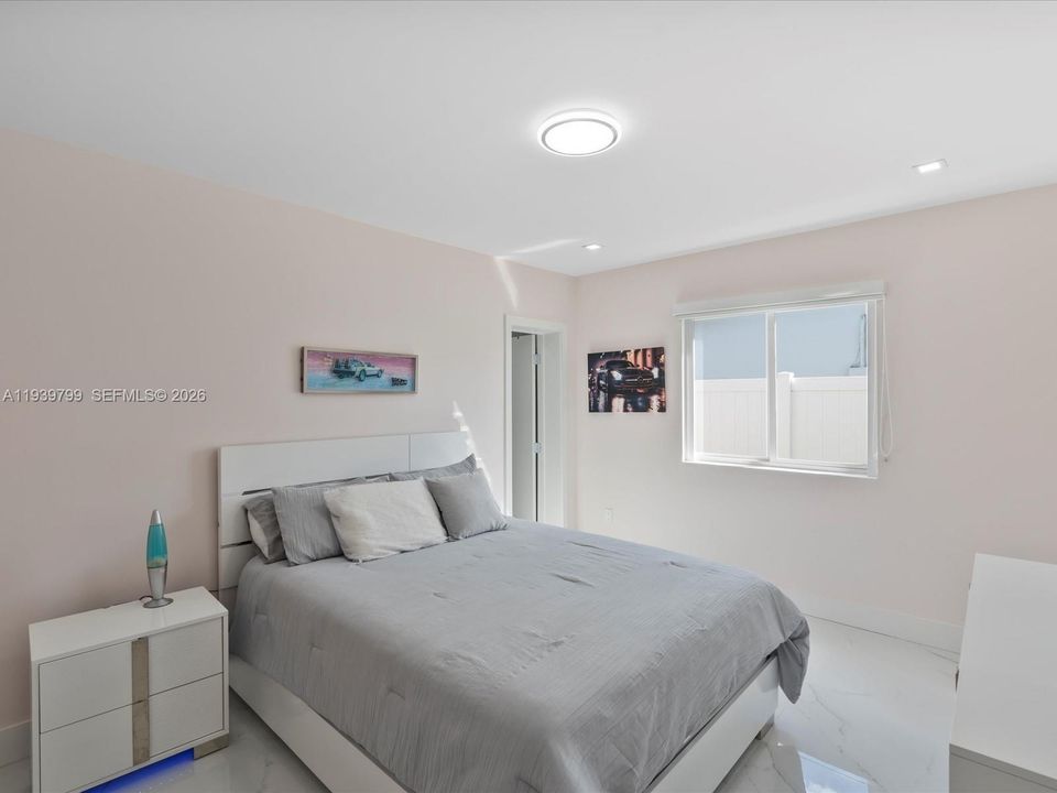 待售: $1,250,000 (4 贝兹, 3 浴室, 1890 平方英尺)