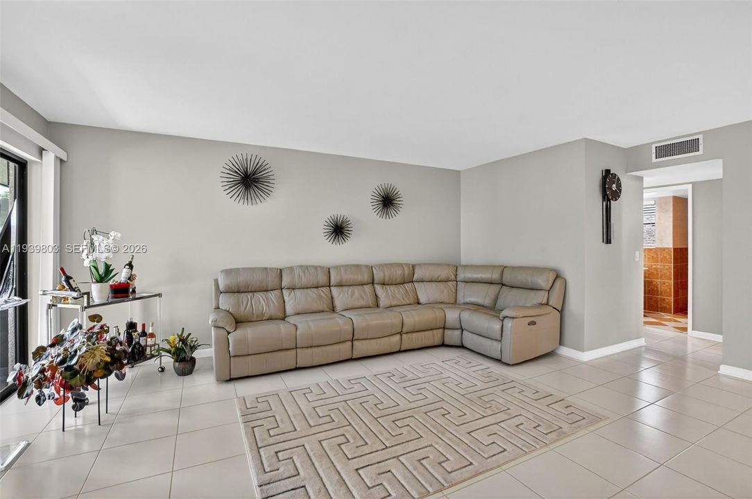 На продажу: $455,000 (3 спален, 2 ванн, 1597 Квадратных фут)