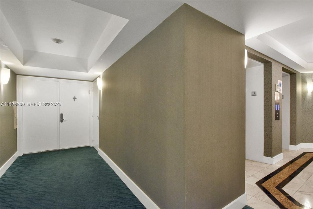 For Rent: $5,199 (2 beds, 2 baths, 1340 Square Feet)