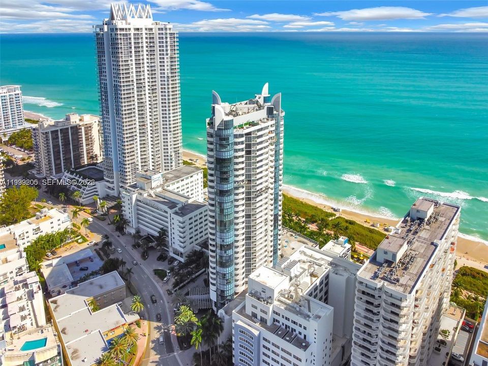 For Rent: $5,199 (2 beds, 2 baths, 1340 Square Feet)