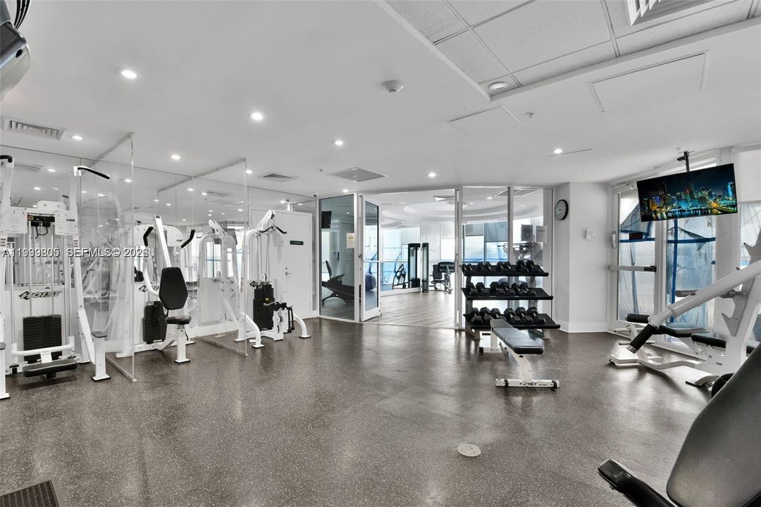 For Rent: $5,199 (2 beds, 2 baths, 1340 Square Feet)