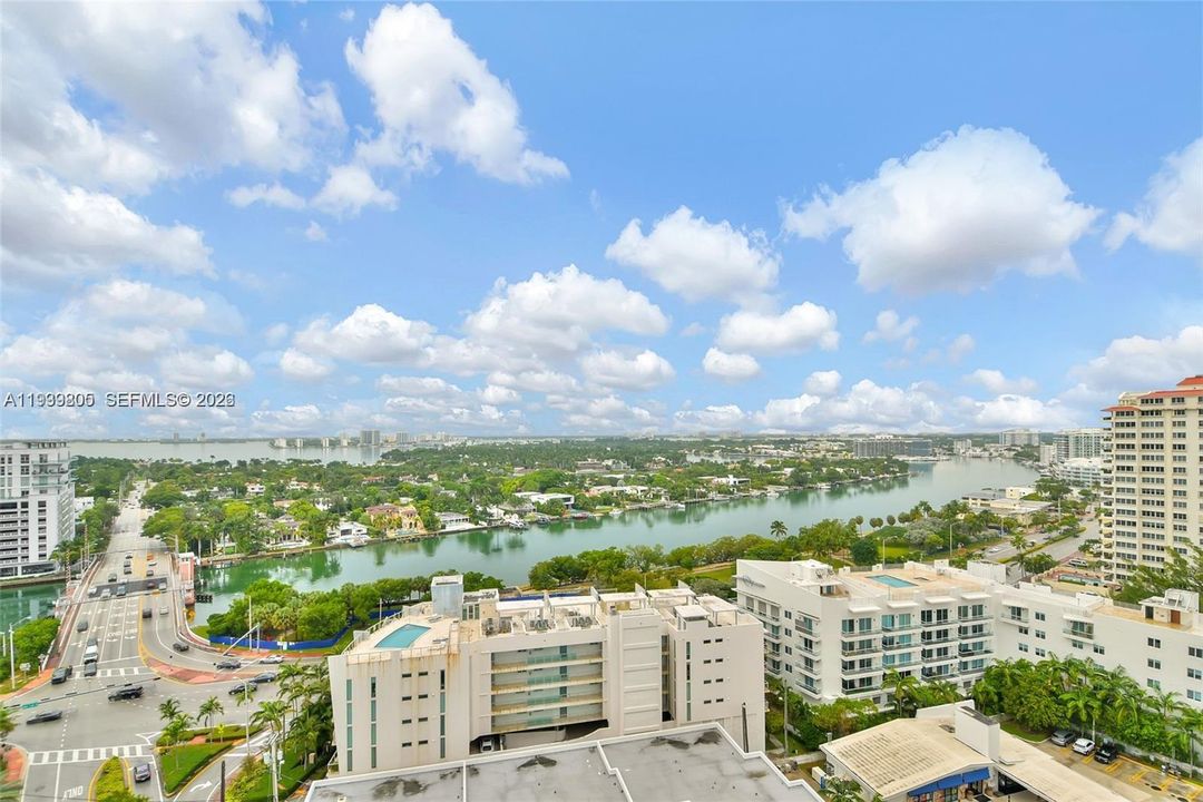 For Rent: $5,199 (2 beds, 2 baths, 1340 Square Feet)