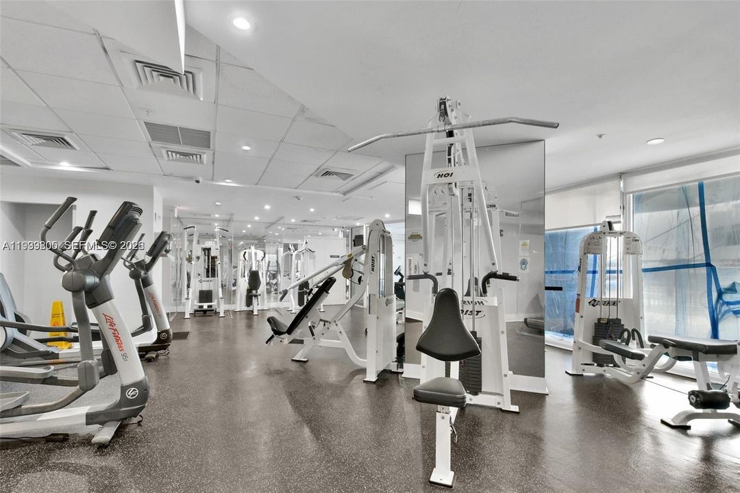 For Rent: $5,199 (2 beds, 2 baths, 1340 Square Feet)