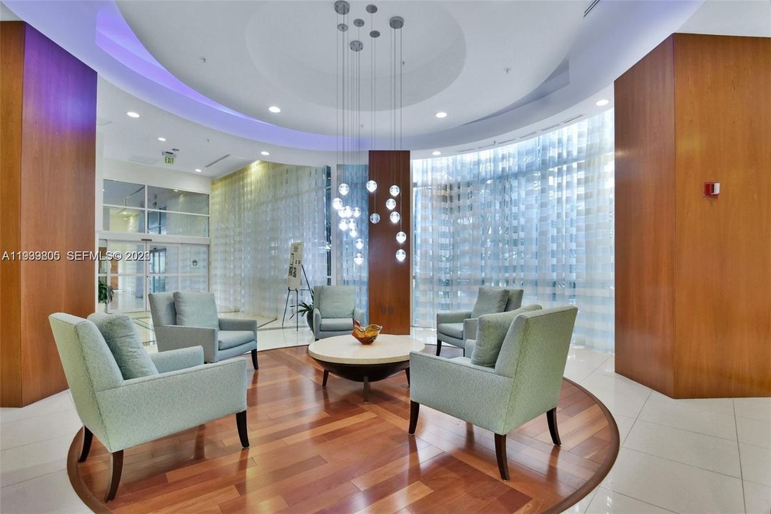 For Rent: $5,199 (2 beds, 2 baths, 1340 Square Feet)