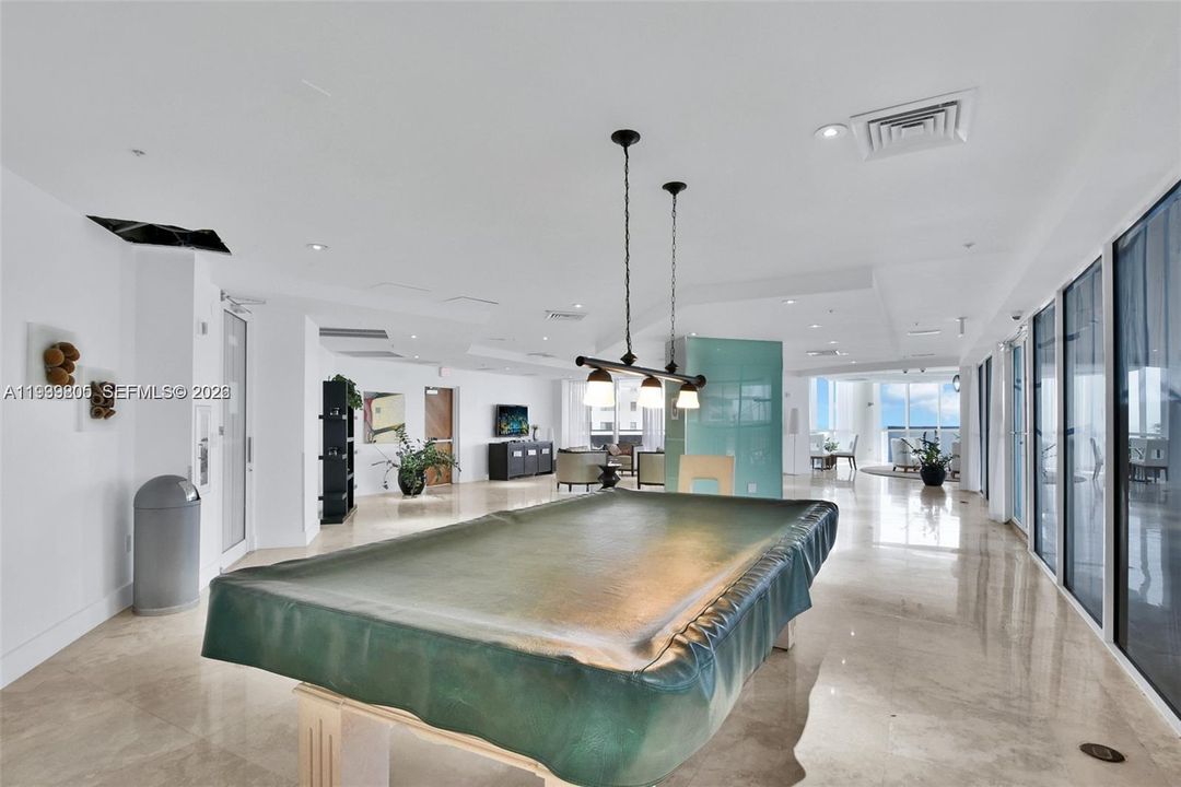 For Rent: $5,199 (2 beds, 2 baths, 1340 Square Feet)