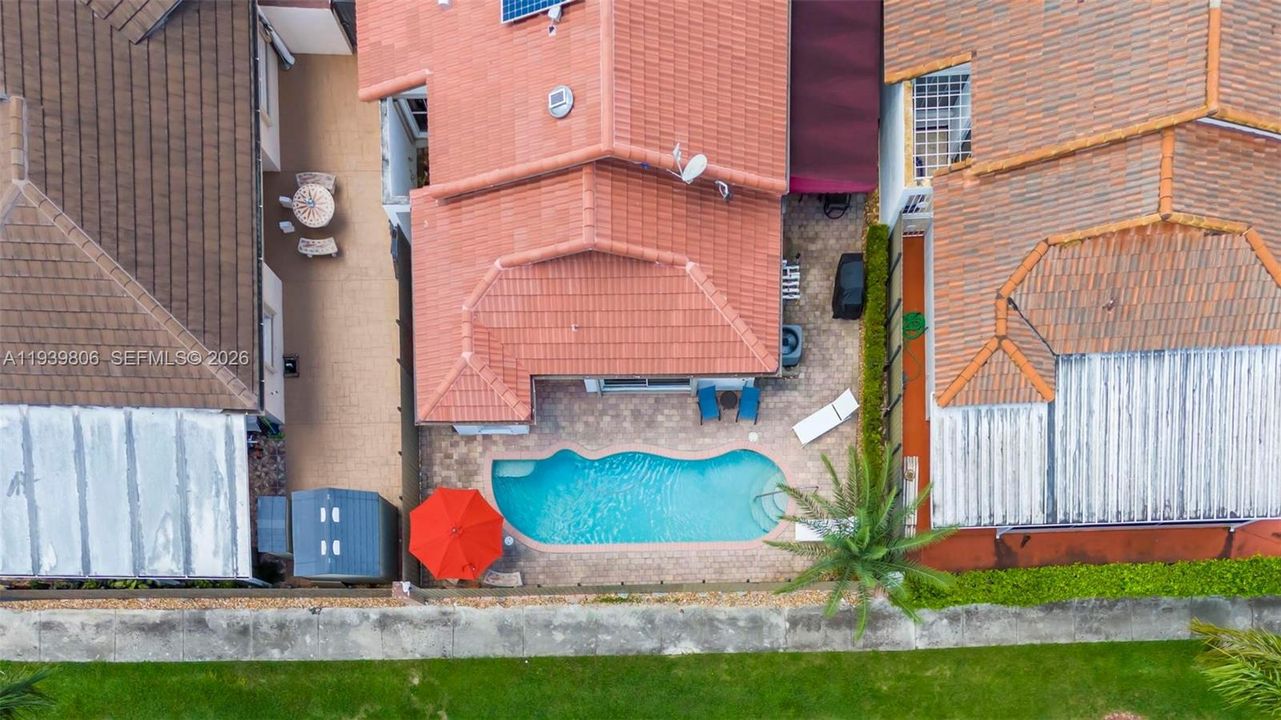 En Venta: $800,000 (3 camas, 2 baños, 1658 Pies cuadrados)