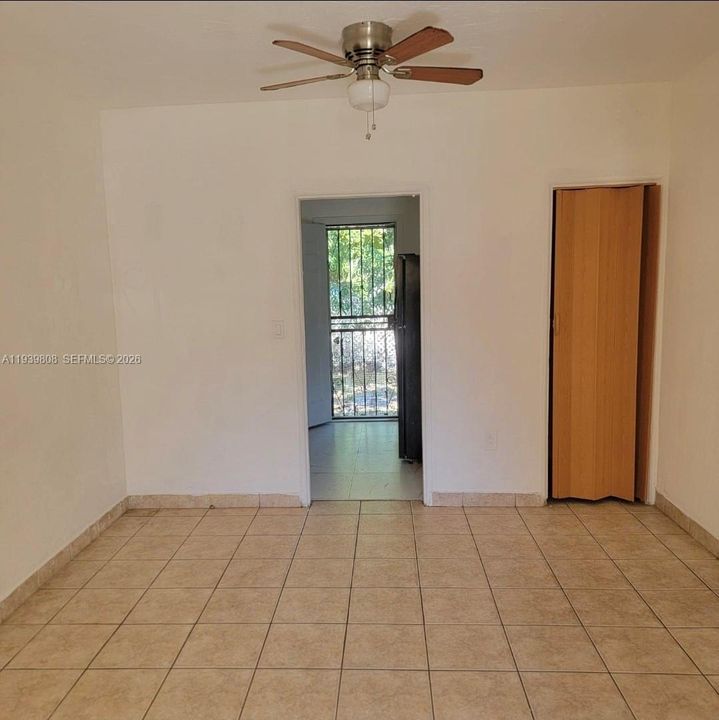 В аренду: $2,000 (2 спален, 1 ванн, 1426 Квадратных фут)