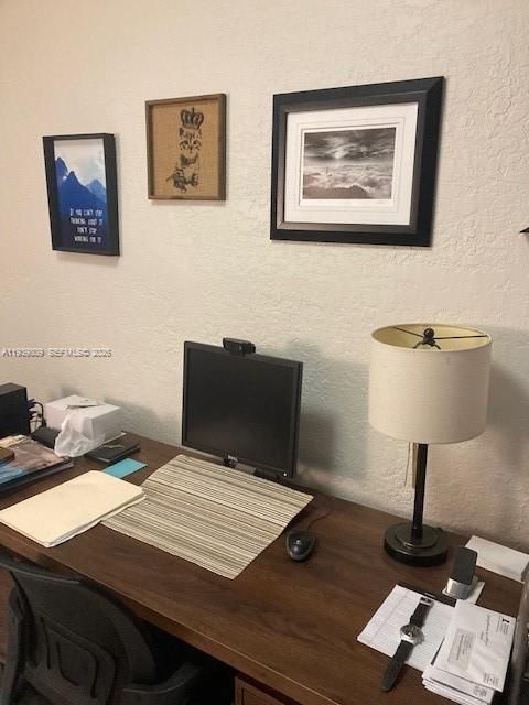 For Rent: $1,800 (0 beds, 1 baths, 450 Square Feet)