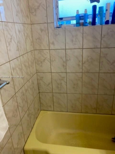 For Rent: $1,800 (0 beds, 1 baths, 450 Square Feet)