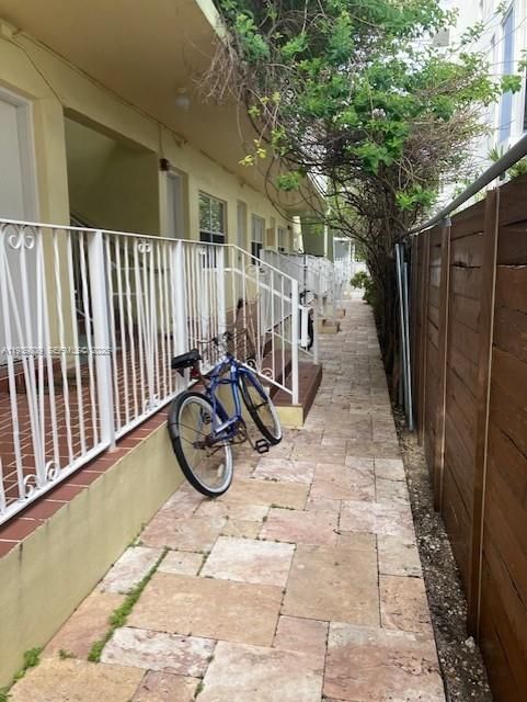 For Rent: $1,800 (0 beds, 1 baths, 450 Square Feet)