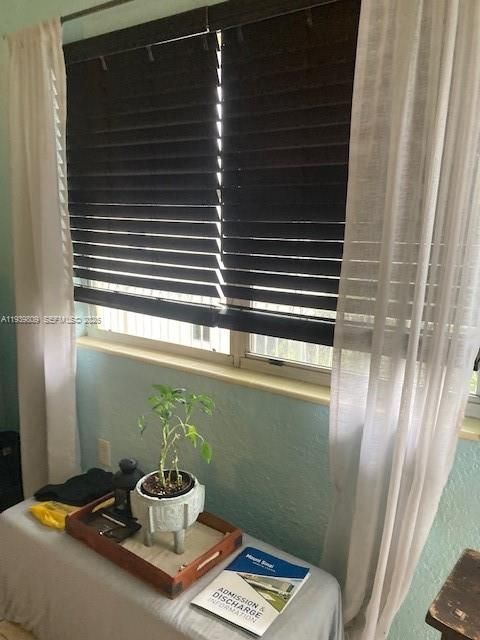 For Rent: $1,800 (0 beds, 1 baths, 450 Square Feet)