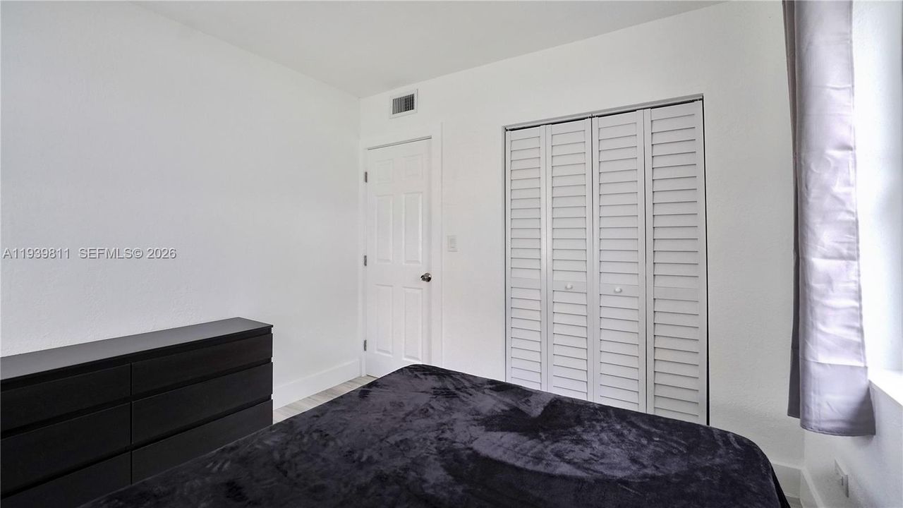 出租: $3,000 (3 贝兹, 1 浴室, 742 平方英尺)