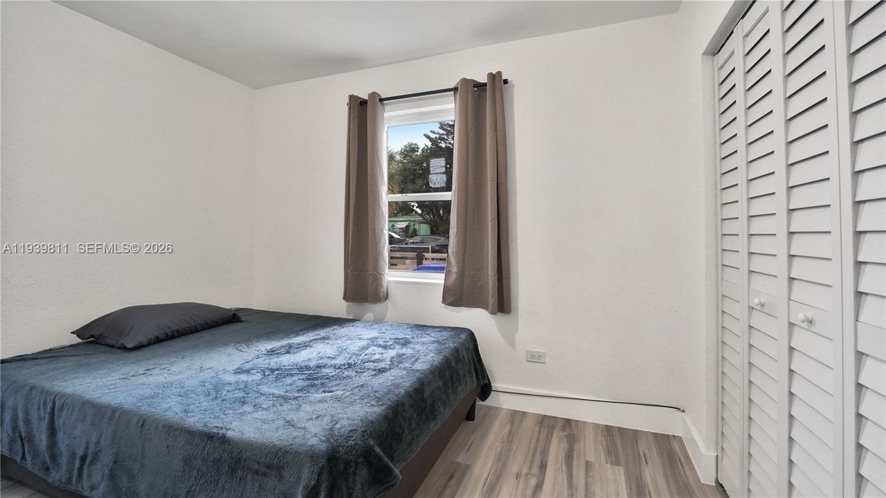 出租: $3,000 (3 贝兹, 1 浴室, 742 平方英尺)