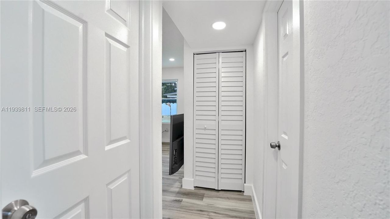 出租: $3,000 (3 贝兹, 1 浴室, 742 平方英尺)