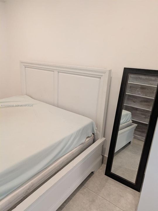 For Sale: $449,000 (3 beds, 2 baths, 924 Square Feet)