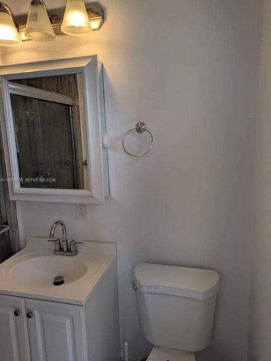 For Sale: $449,000 (3 beds, 2 baths, 924 Square Feet)