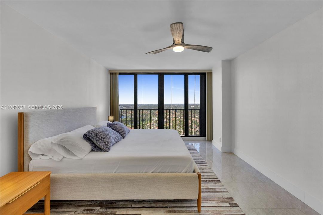 For Rent: $3,000 (1 beds, 1 baths, 980 Square Feet)