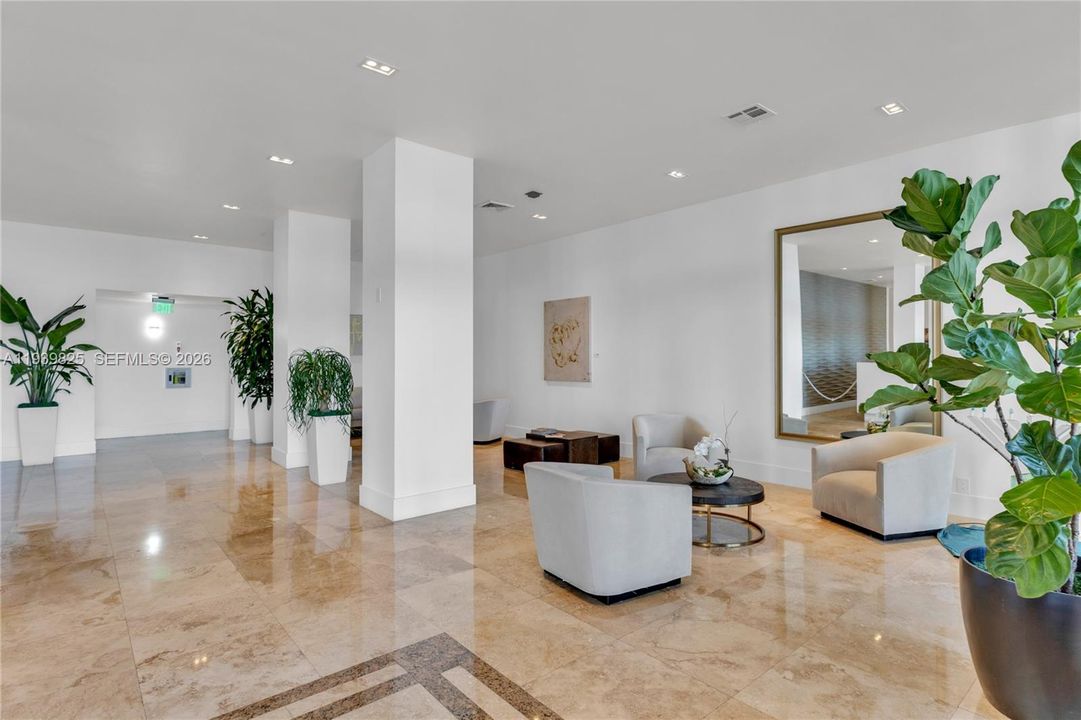 For Rent: $3,000 (1 beds, 1 baths, 980 Square Feet)