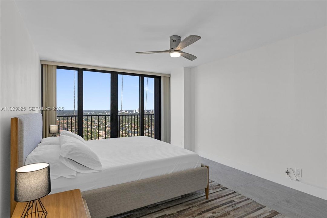 For Rent: $3,000 (1 beds, 1 baths, 980 Square Feet)