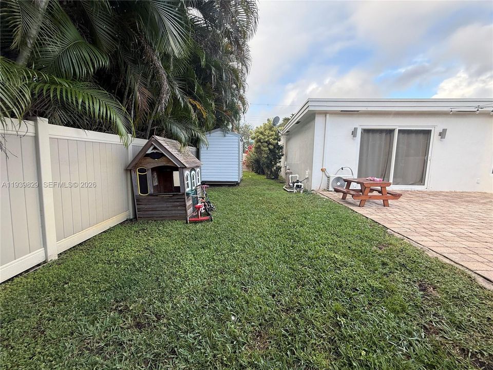 En Venta: $634,900 (3 camas, 2 baños, 1480 Pies cuadrados)