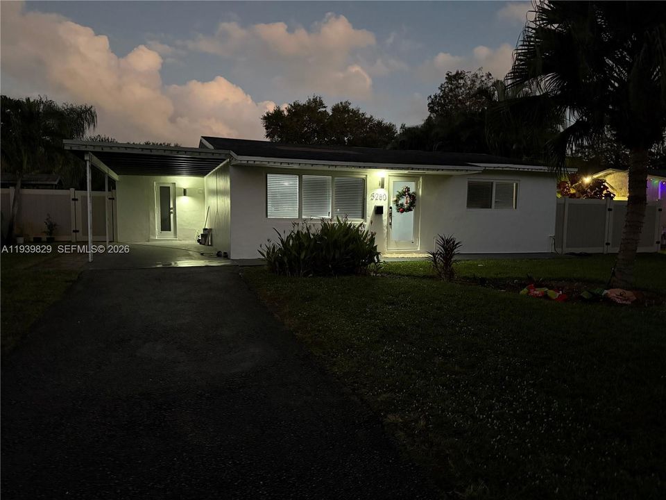 En Venta: $634,900 (3 camas, 2 baños, 1480 Pies cuadrados)